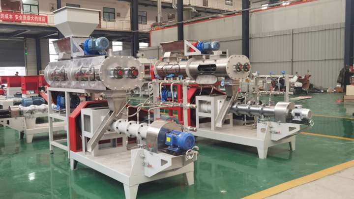large scale broiler feed extruder machine in Bangladesh